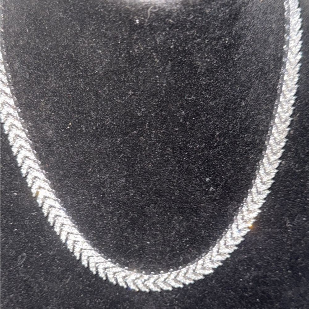 Elegant Silver Necklace